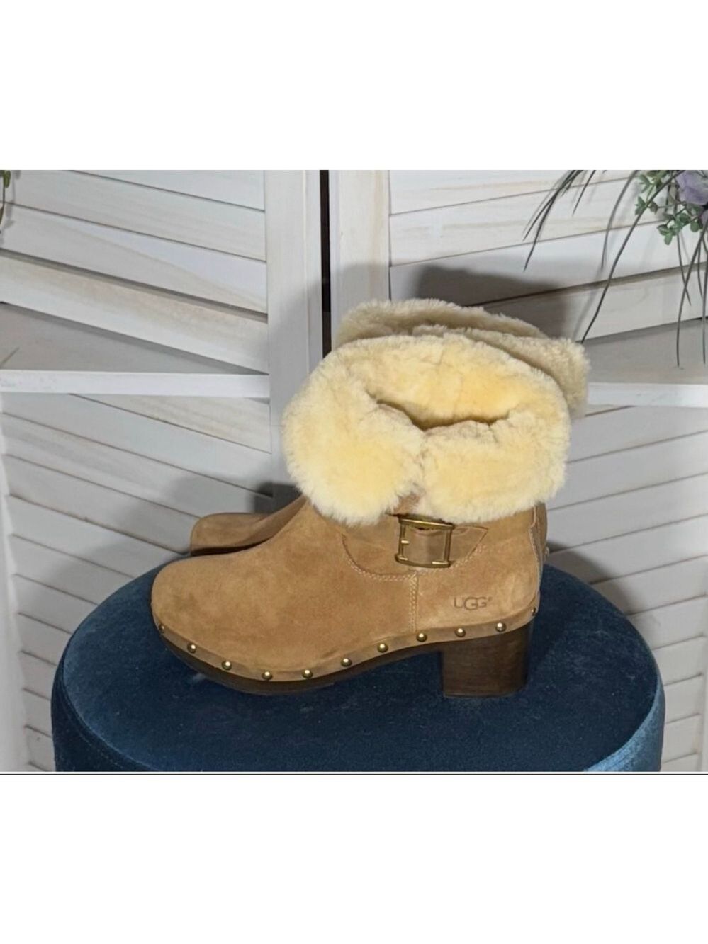 NWOT UGG Lynnea Brown Suede Shearling Cuff Clog Boots 7